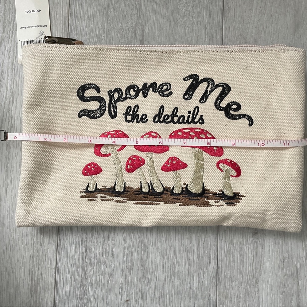 New Duluth Trading Cavas Bag Mushroom Theme - Picture 2 of 4